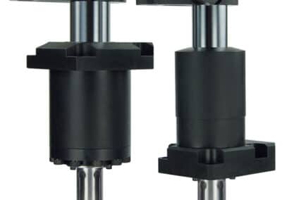 Low Profile Magnetic Position Sensing Swing Clamp