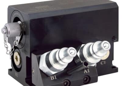 One Handed Automatic Shutoff Valve Decouplers Integral Accumulator